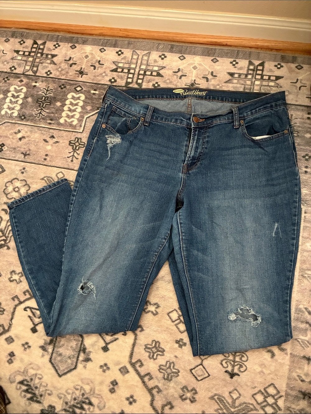 Old Navy Dark Blue Women’s Skinny Jeans with Rips